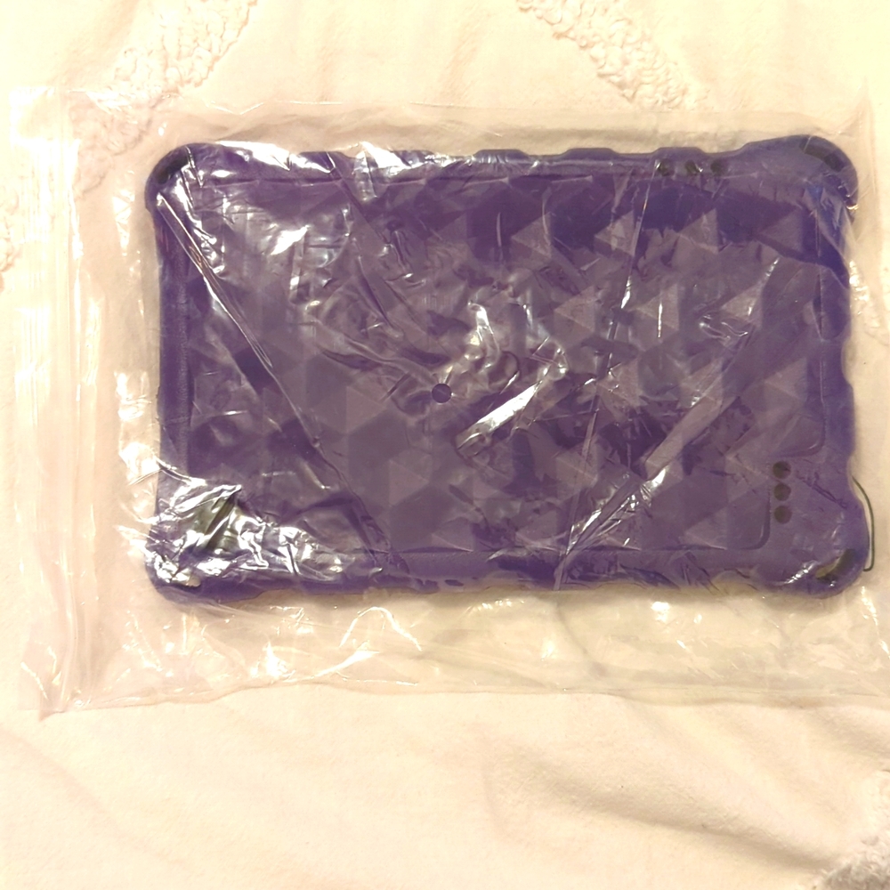 Brand New Purple Amazon fire 7 Tablet case!